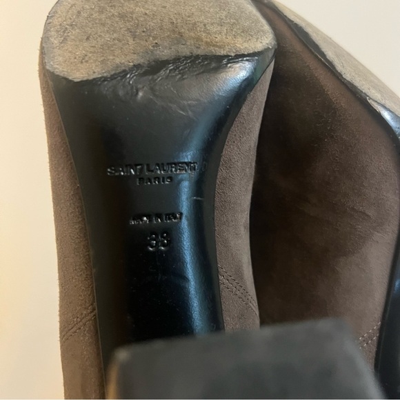 Saint Laurent suede Chelsea boots - Picture 8 of 9